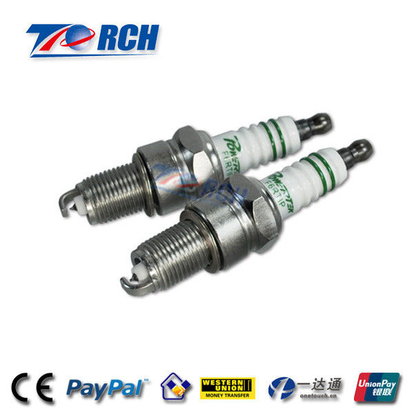 Iridium Tip Auto Spark Plugs , Gasket Seat Car Spark Plug Replacement J