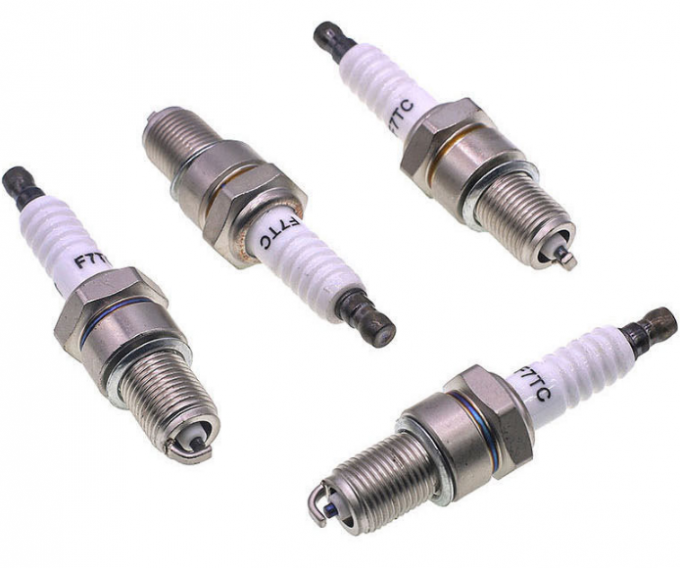 Fuel Saving Auto Spark Plugs F7TC Equivalent F6tc Wr7dc + W20epU