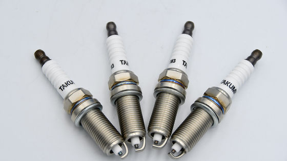 Buy TAKUMI LD7RTIP Car Spark Plugs For BP6ES SXU22HDR8 SXU22HR9 PLKR6A PLKR7A online manufacture