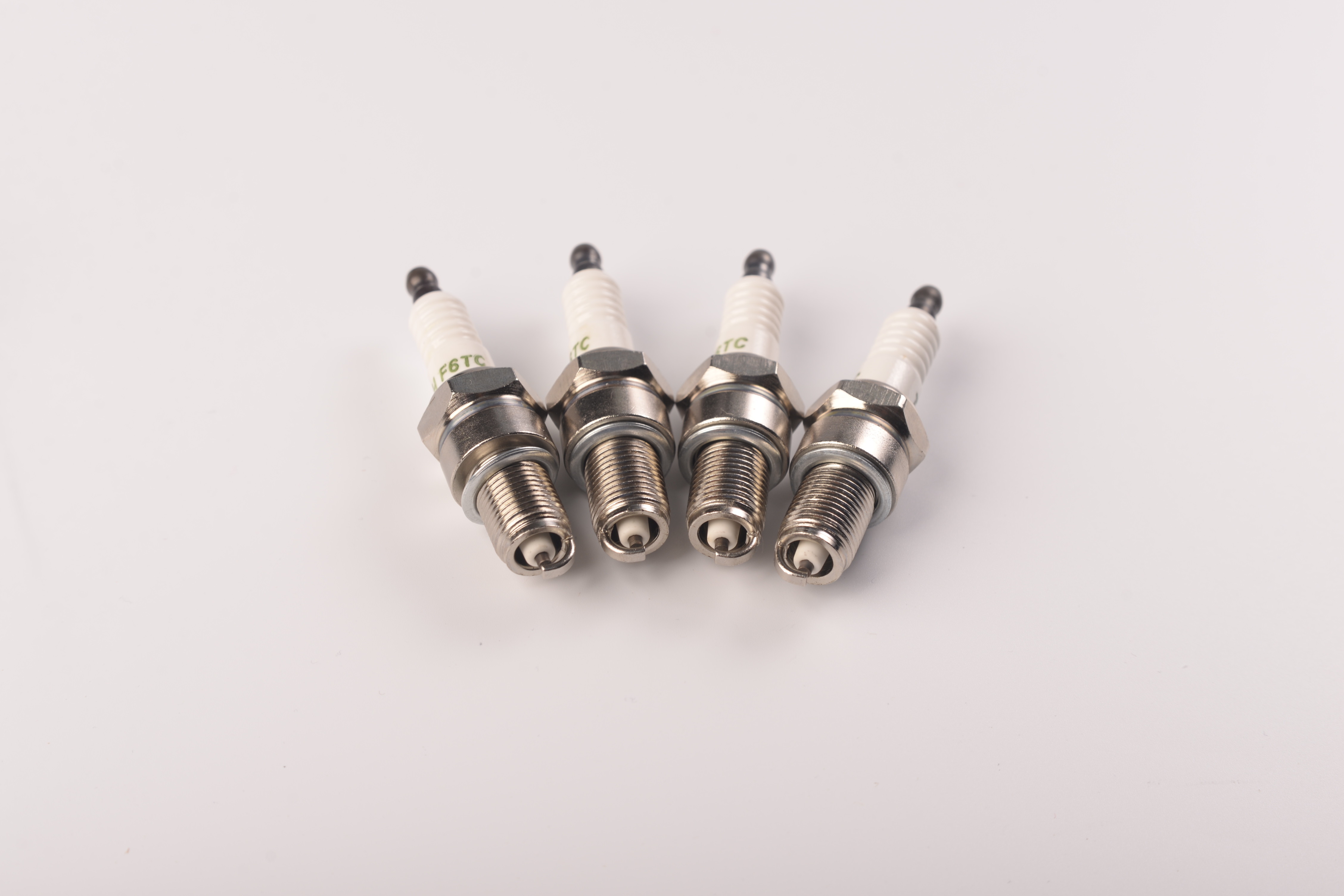 F6TC Auto Spark Plugs Replacement With Copper Core Material